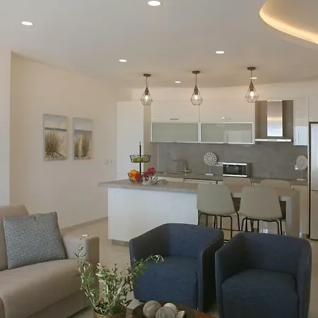 Apartment Ambelones *