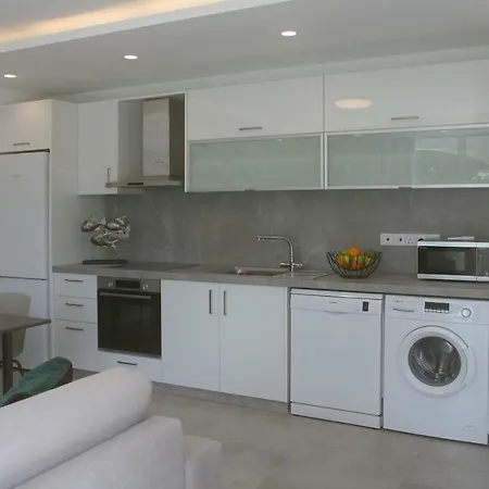 Ambelones * Pissouri